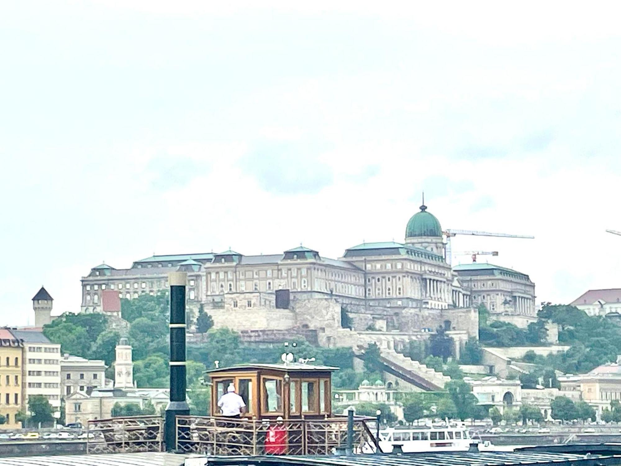 Rainbow Pearl Apartment At St Stephen' S Basilica بودابست المظهر الخارجي الصورة