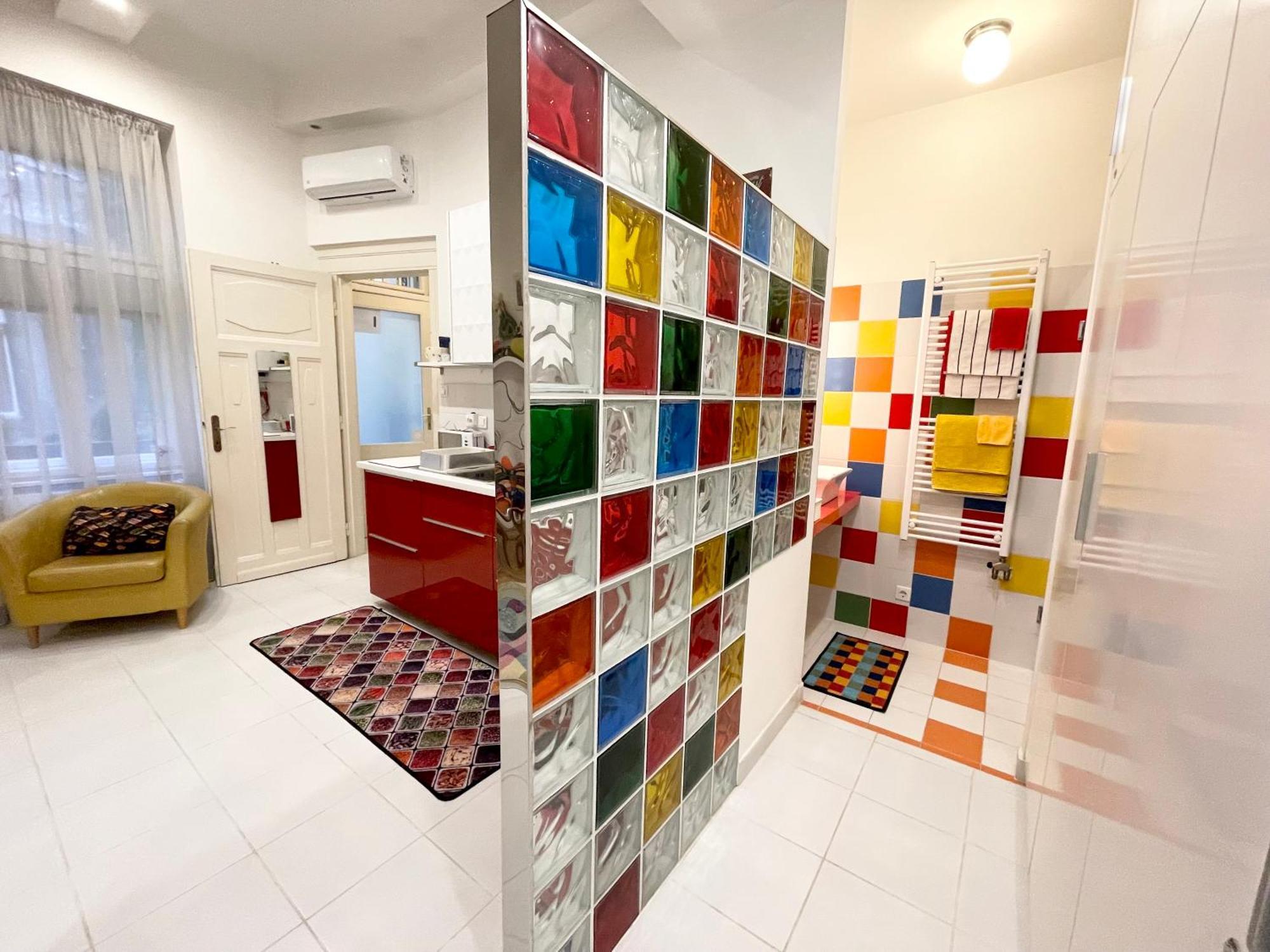 Rainbow Pearl Apartment At St Stephen' S Basilica بودابست المظهر الخارجي الصورة