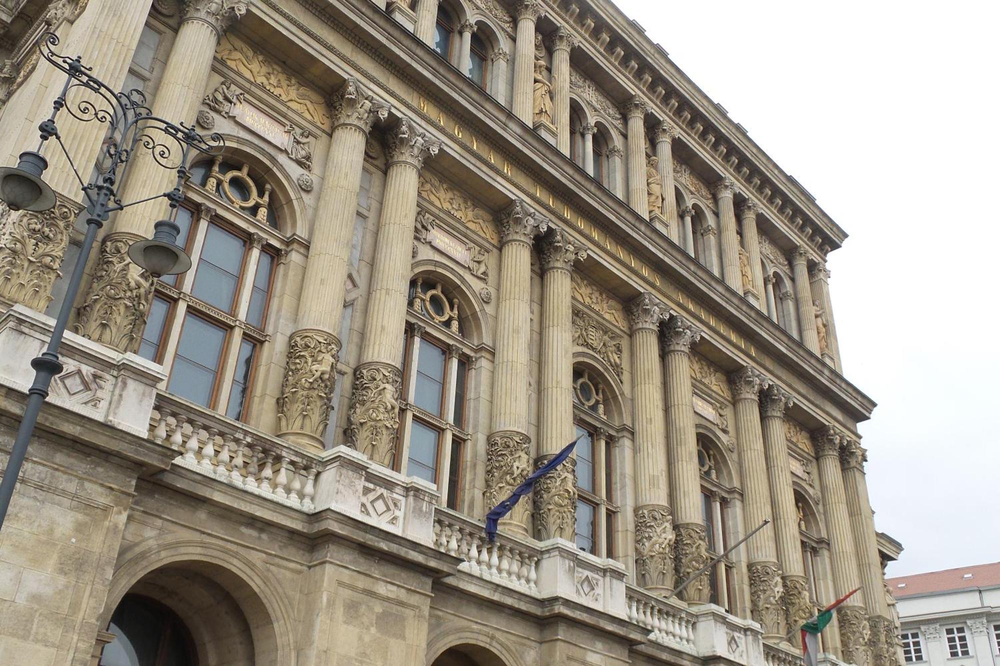 Rainbow Pearl Apartment At St Stephen' S Basilica بودابست المظهر الخارجي الصورة